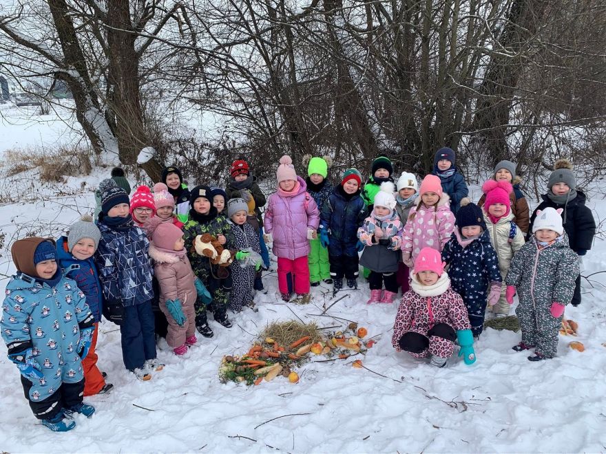 Dobroty lesným zvieratkám